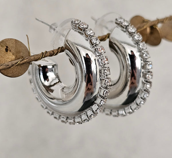 Round hoops with stones