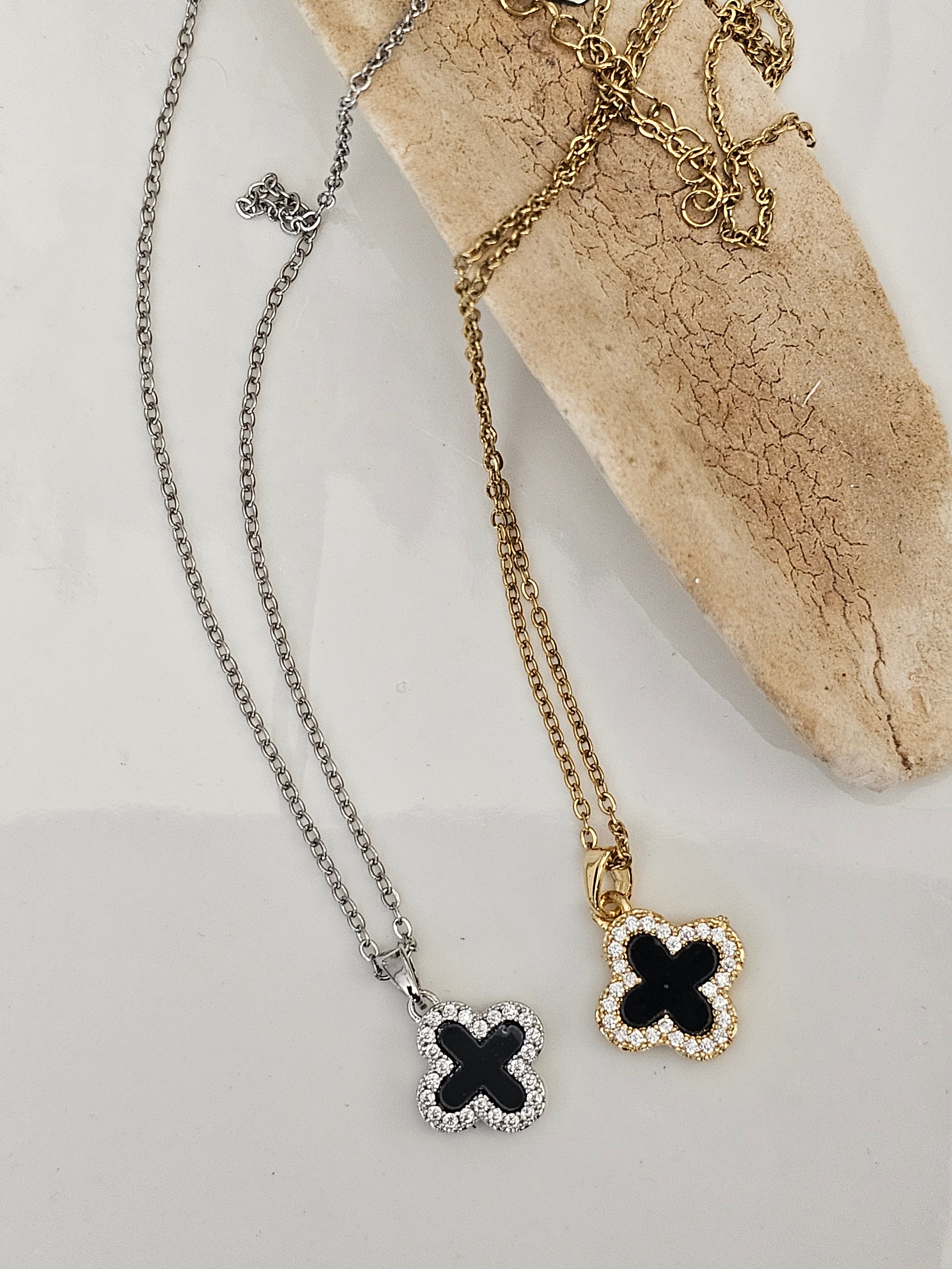 Clover pendant with stones