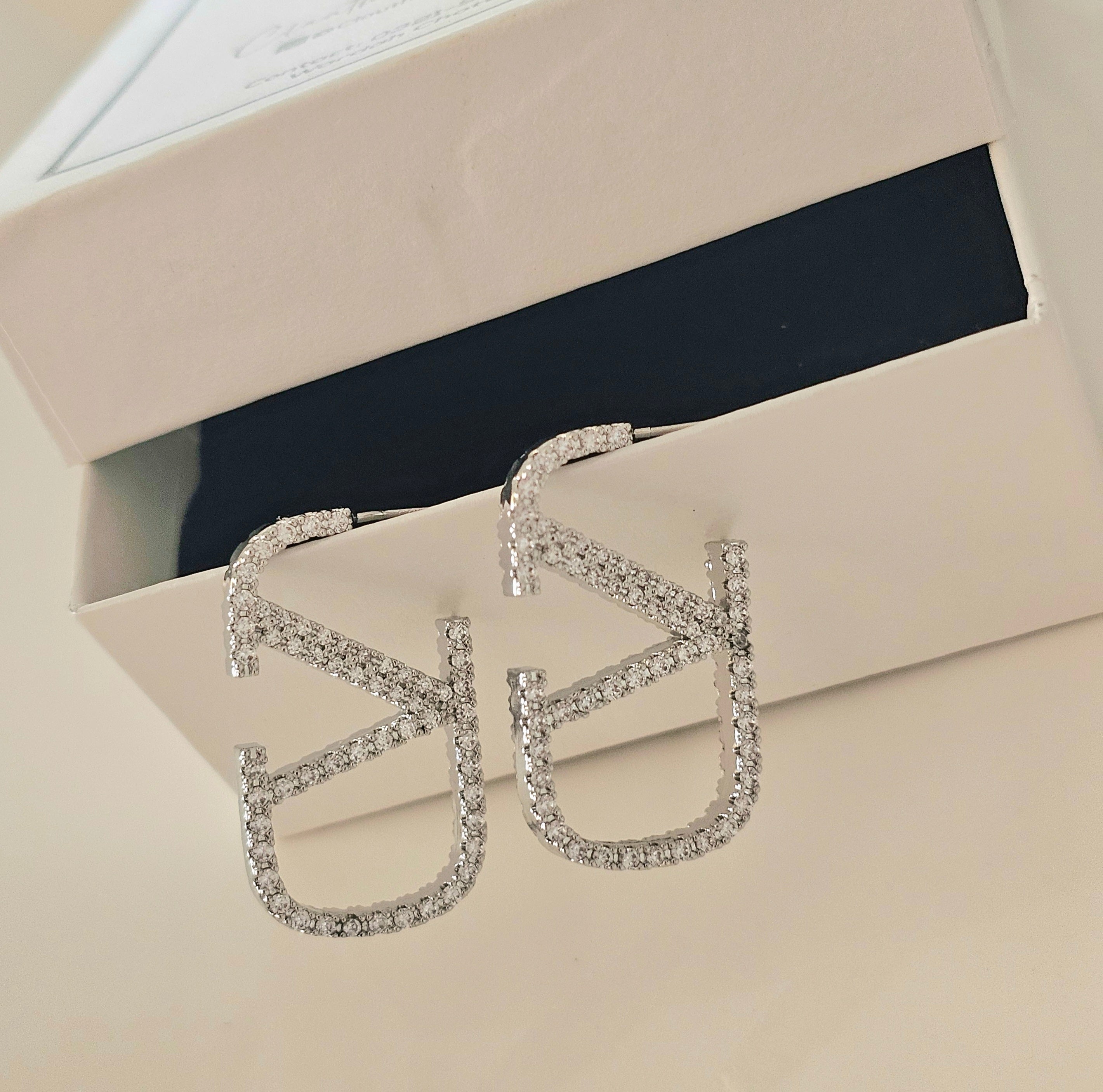 Valentino full zircon earrings ( exclusive)