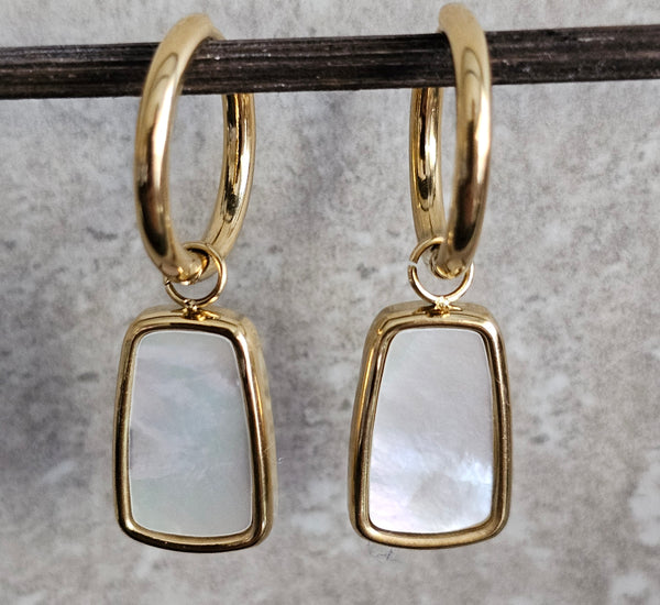 Pearl square hoops