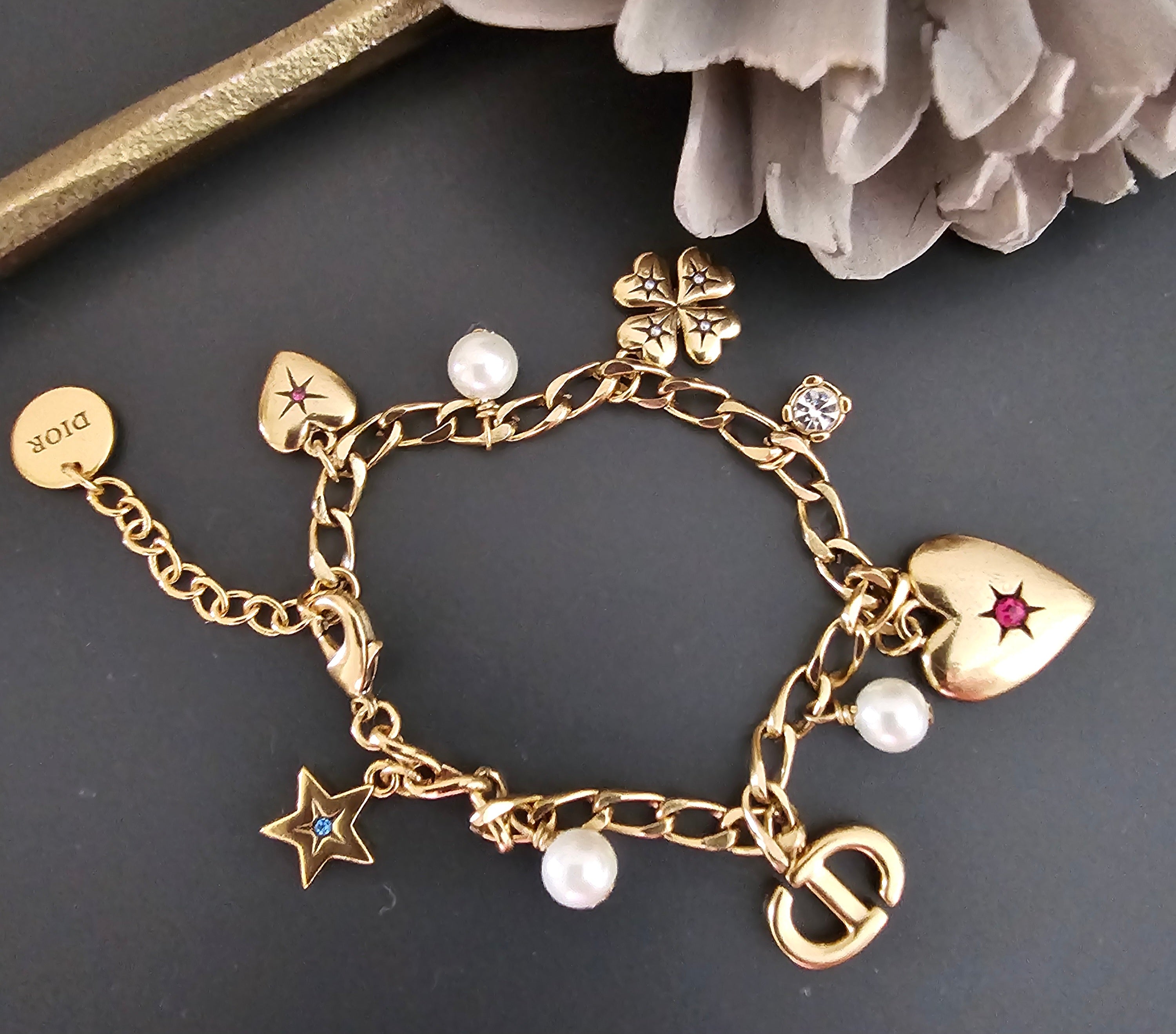 Dior heart/flower bracelet - Clauthentic By Wardah