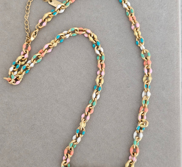 Multicolor link necklace