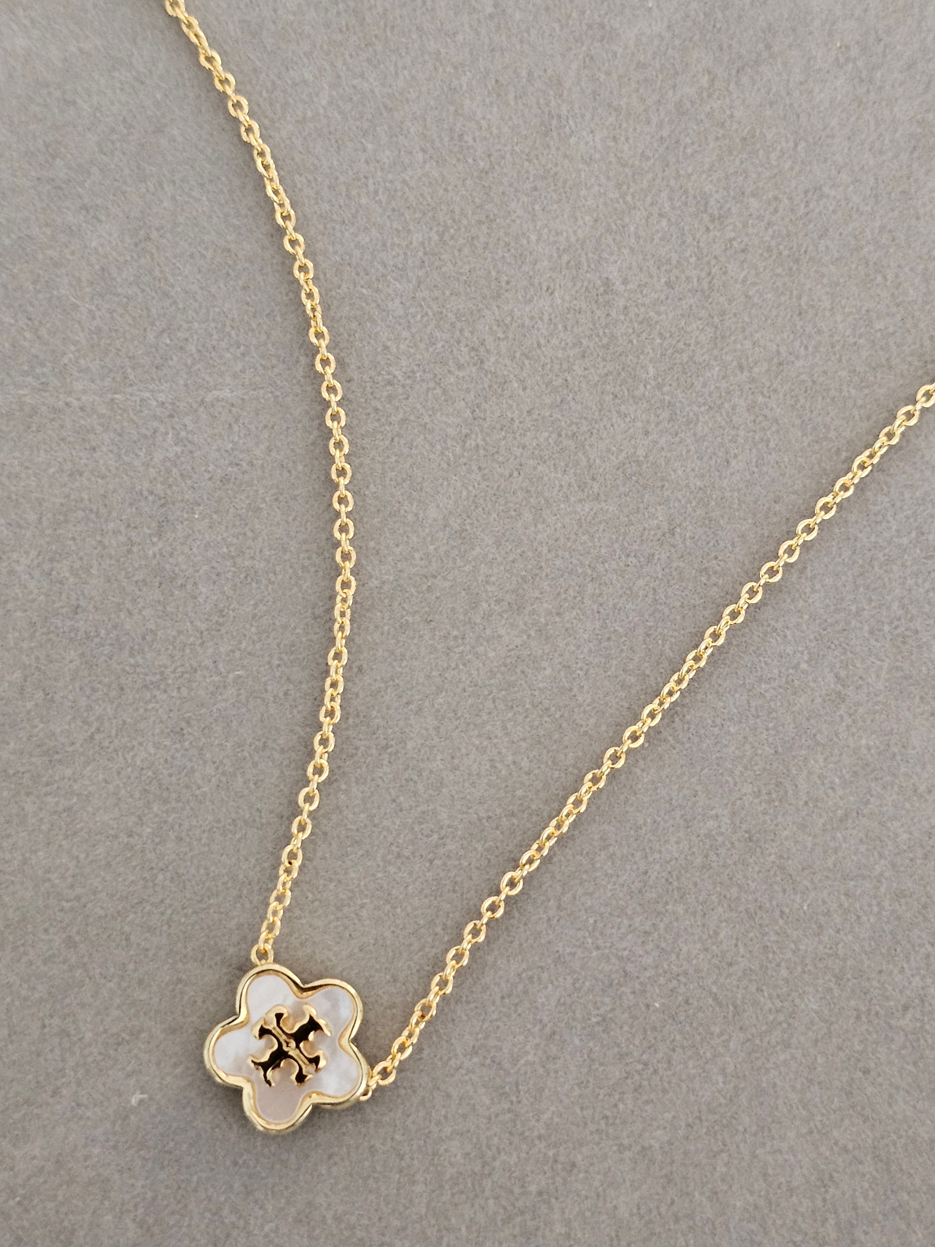 Tory flower/ pearl necklace