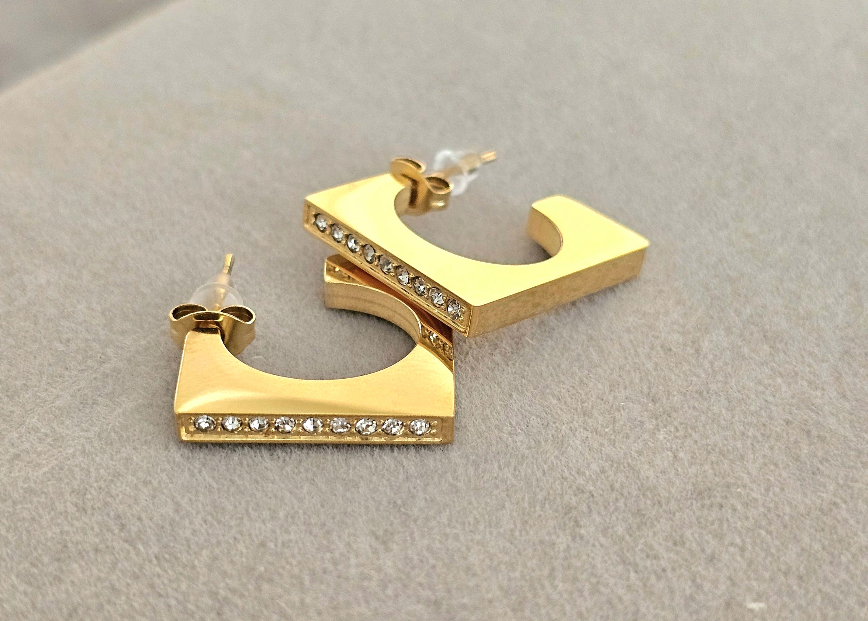 3D square zircon earings