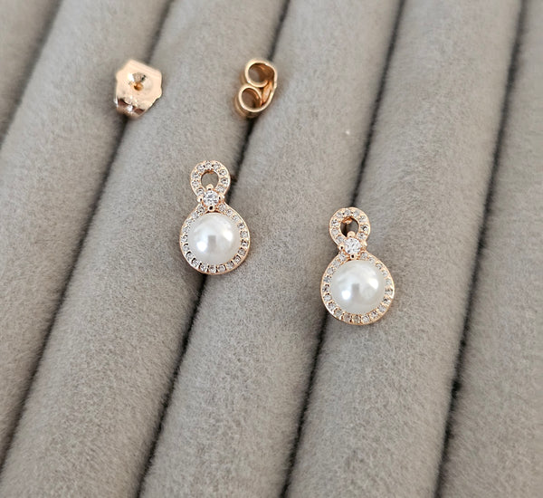 Tiny pearl tops ( suitable for kids and teens)