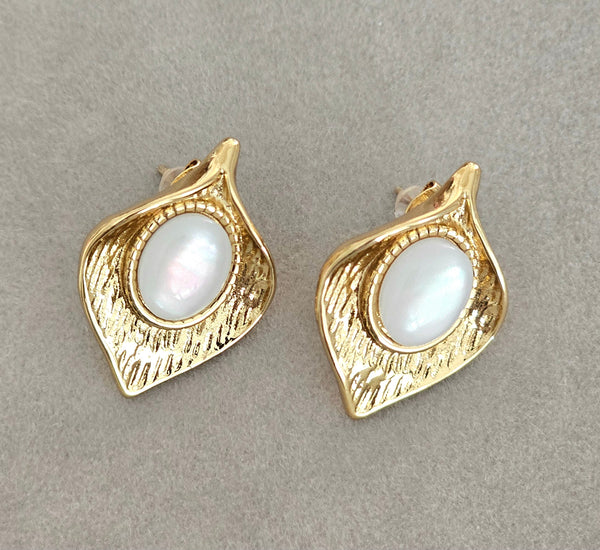 Leaf pearl tops