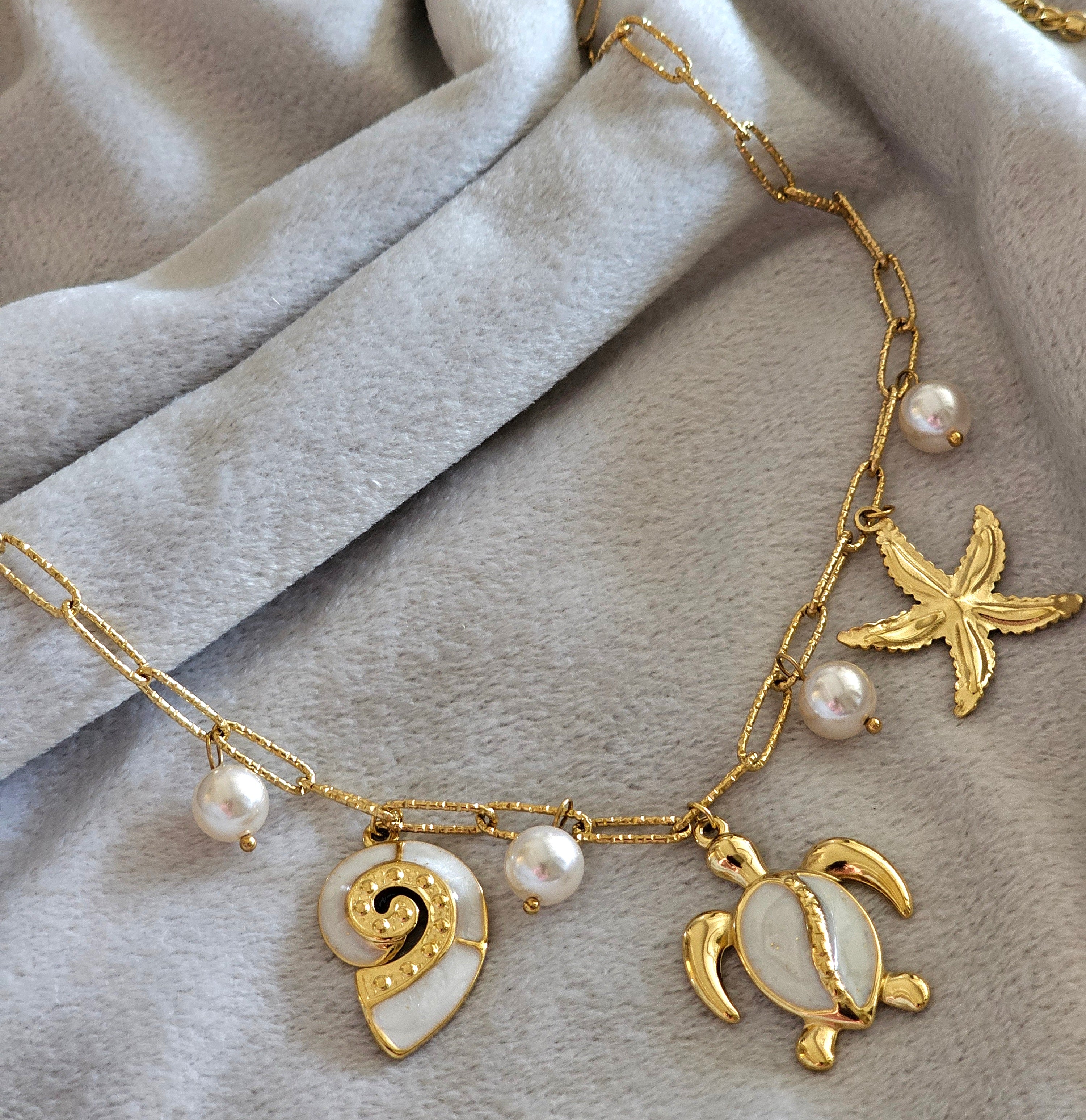 White marble shell necklace