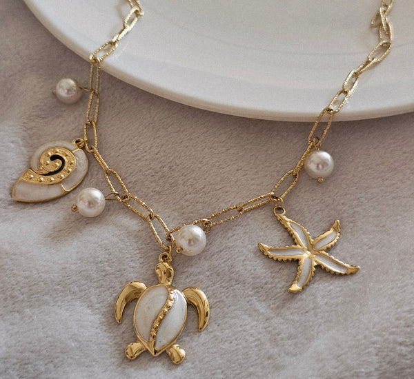 White marble shell necklace