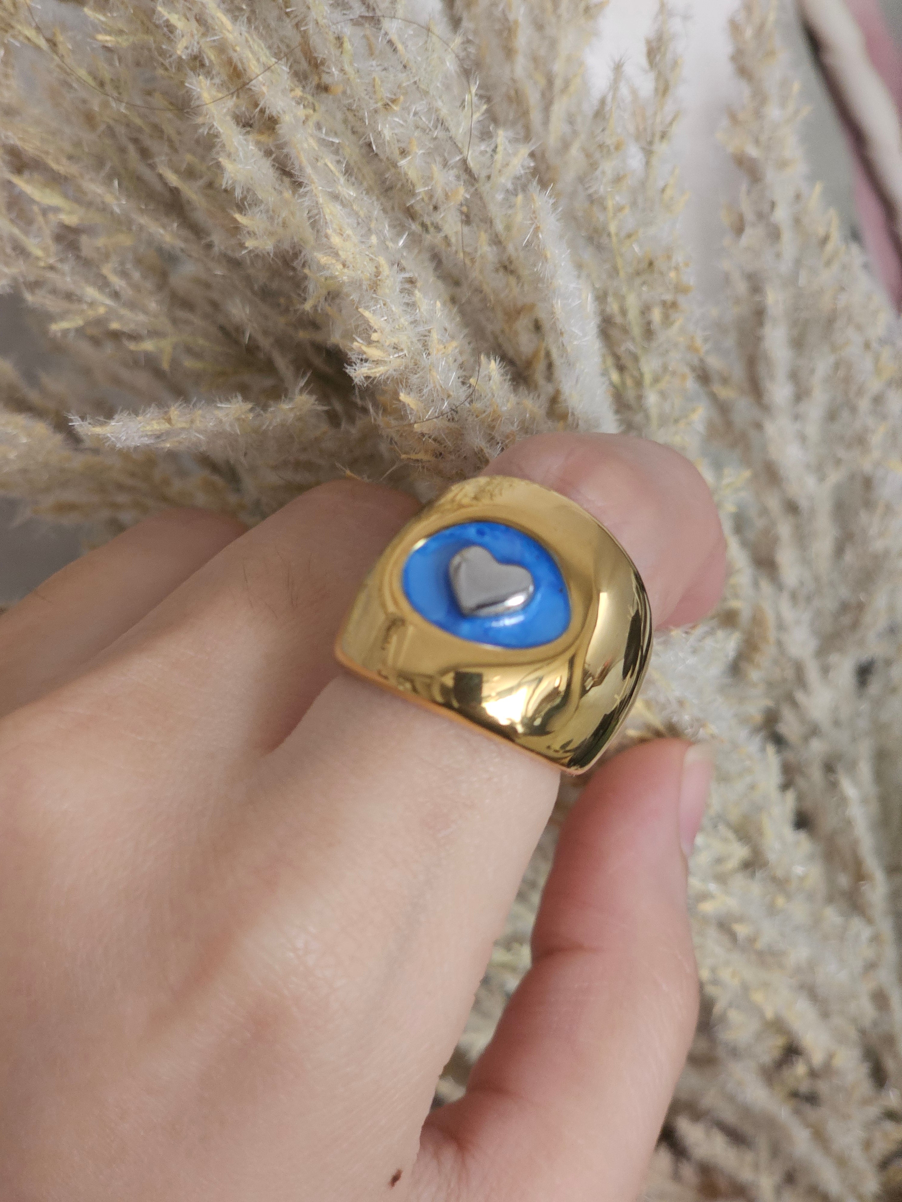 Blue Chunky heart ring