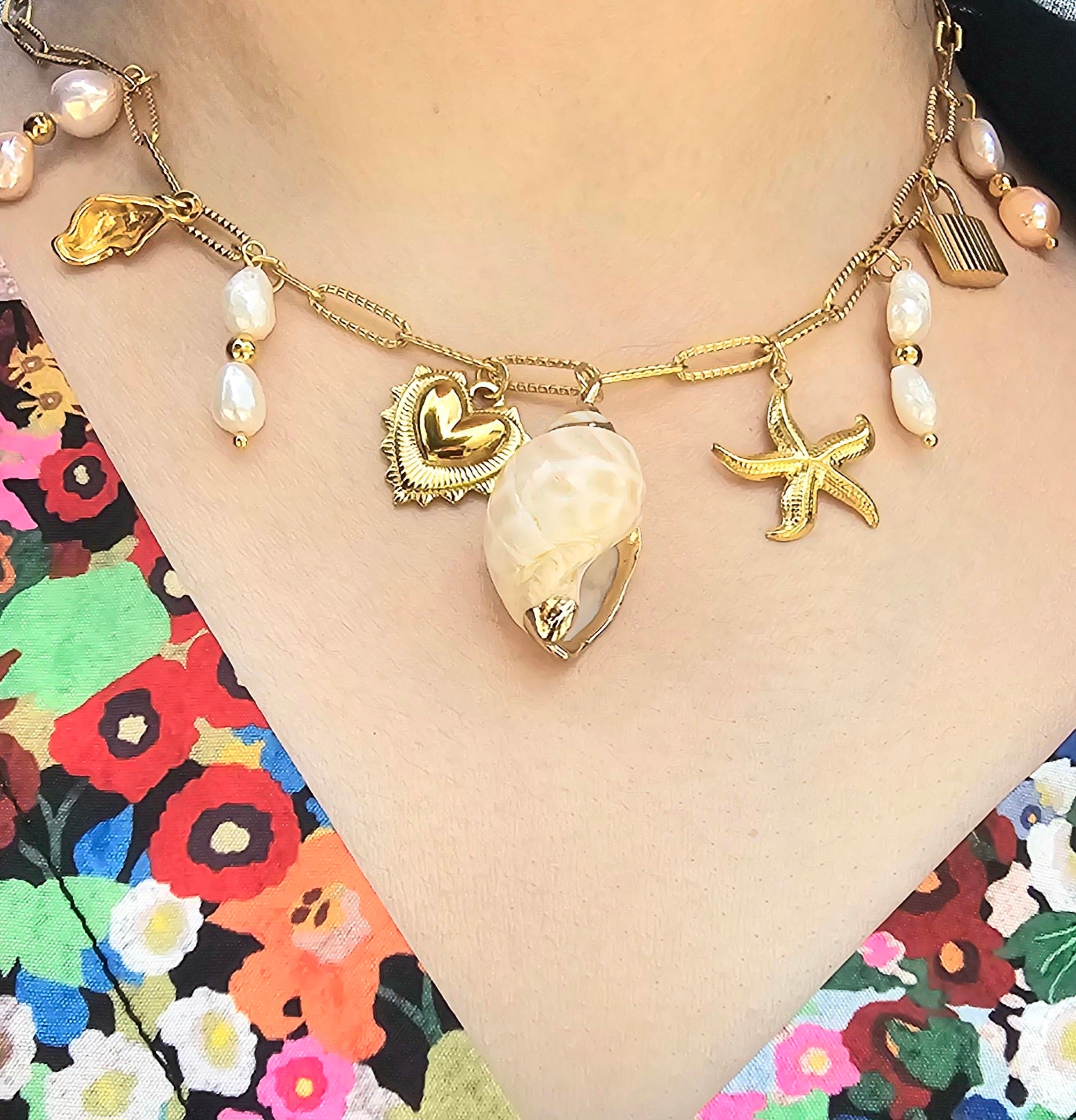 Shell/ pink pearl necklace