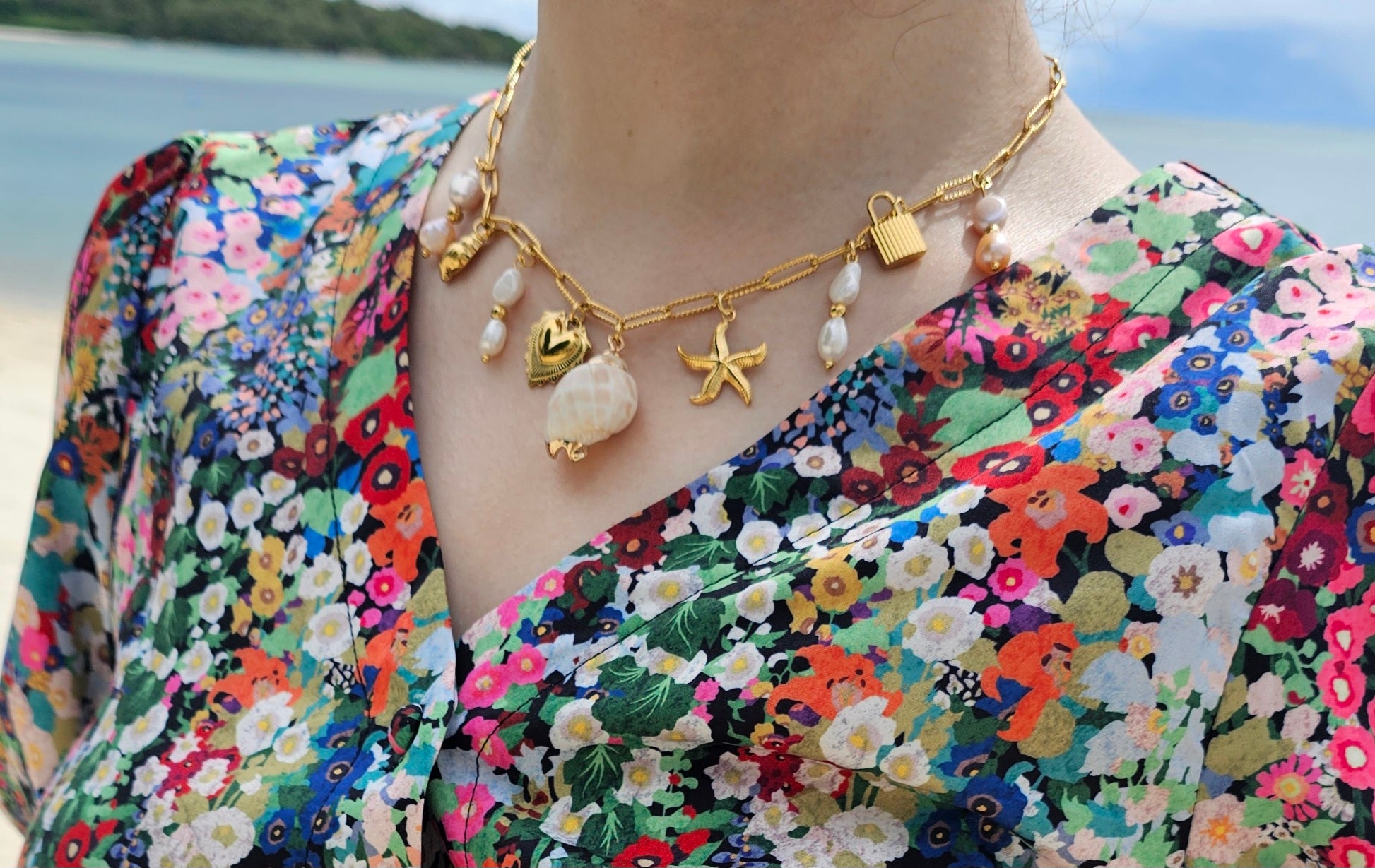 Shell/ pink pearl necklace