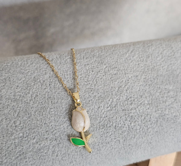 Tulip necklace