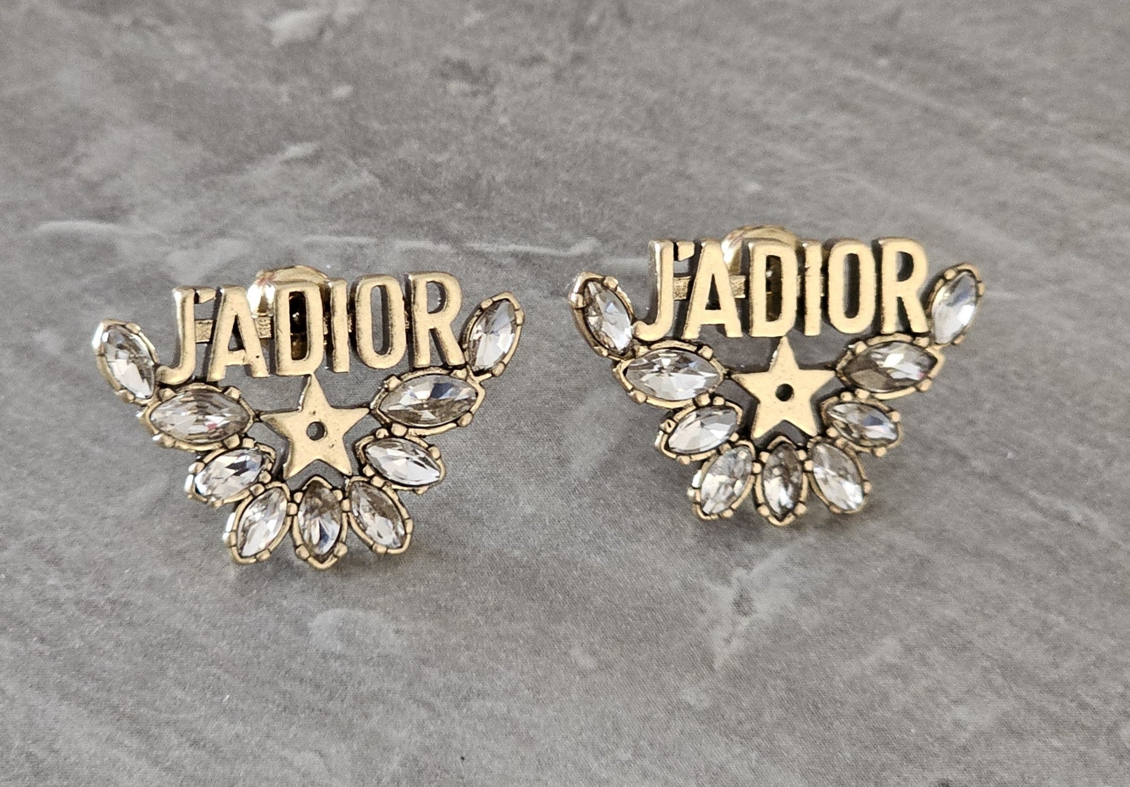 Jadior tops