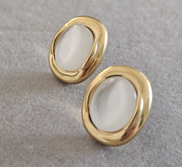 Oval Chunky pearl tops