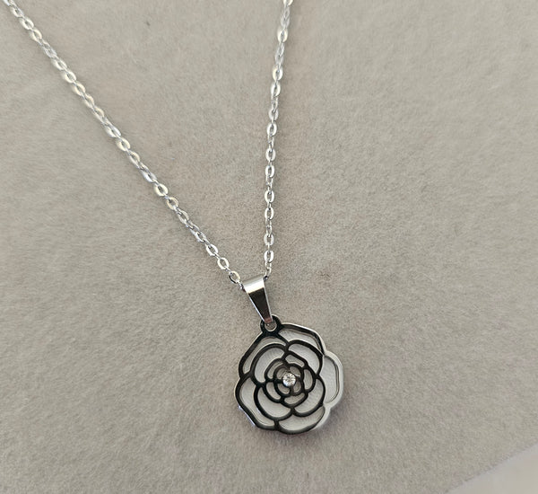 Flower pendant