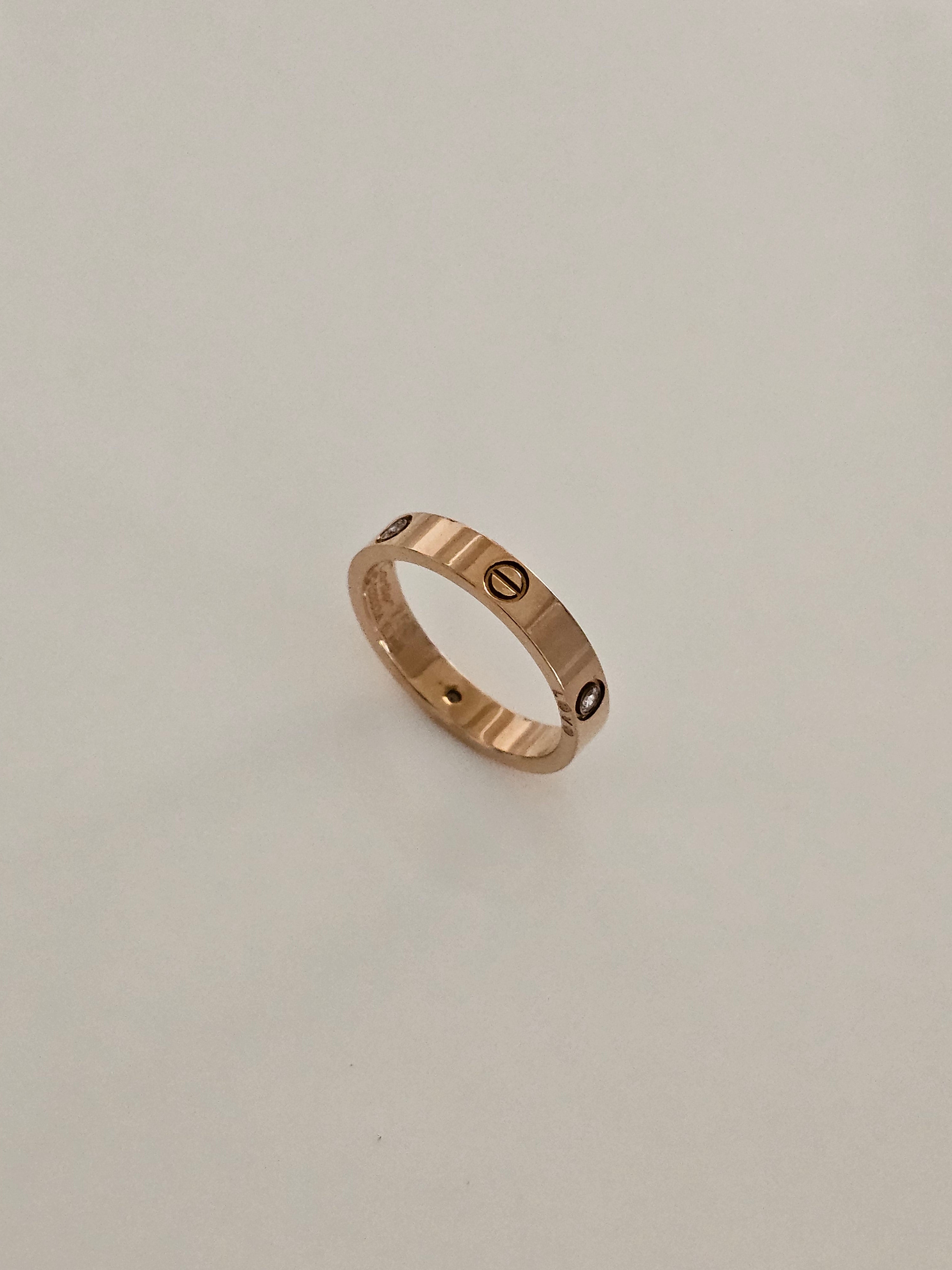 Cartier love ring (rose gold)