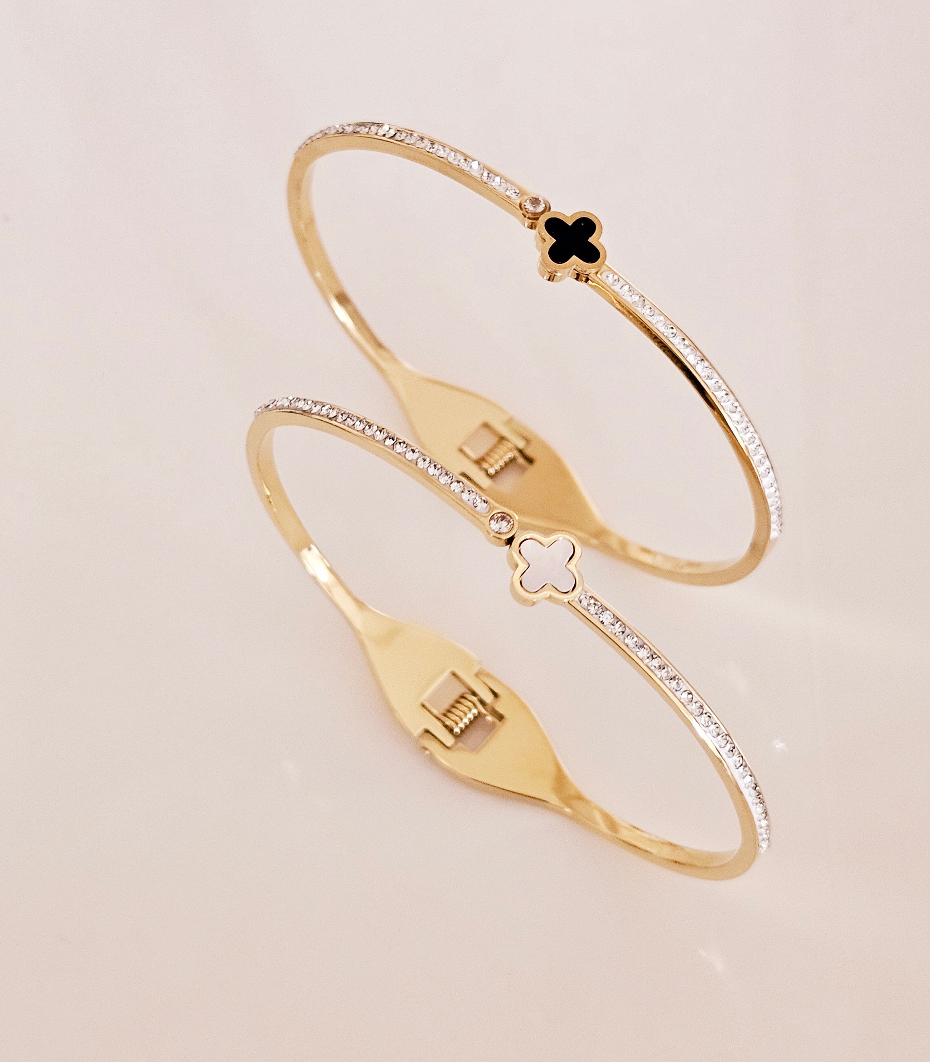 Zircon clover bangle