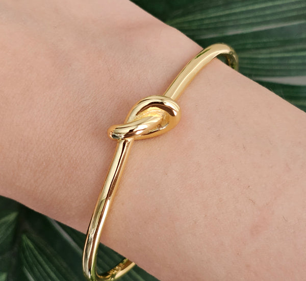 Celine knot bangle