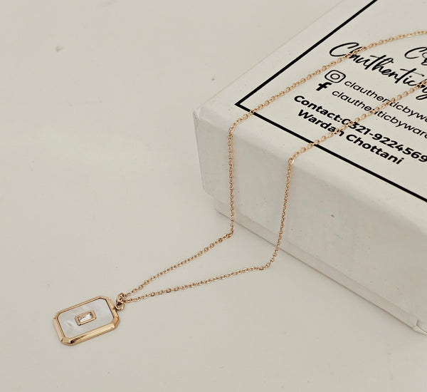 Rectangle pearl necklace