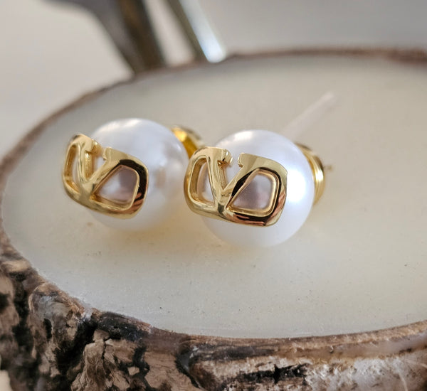 Valentino pearl studs