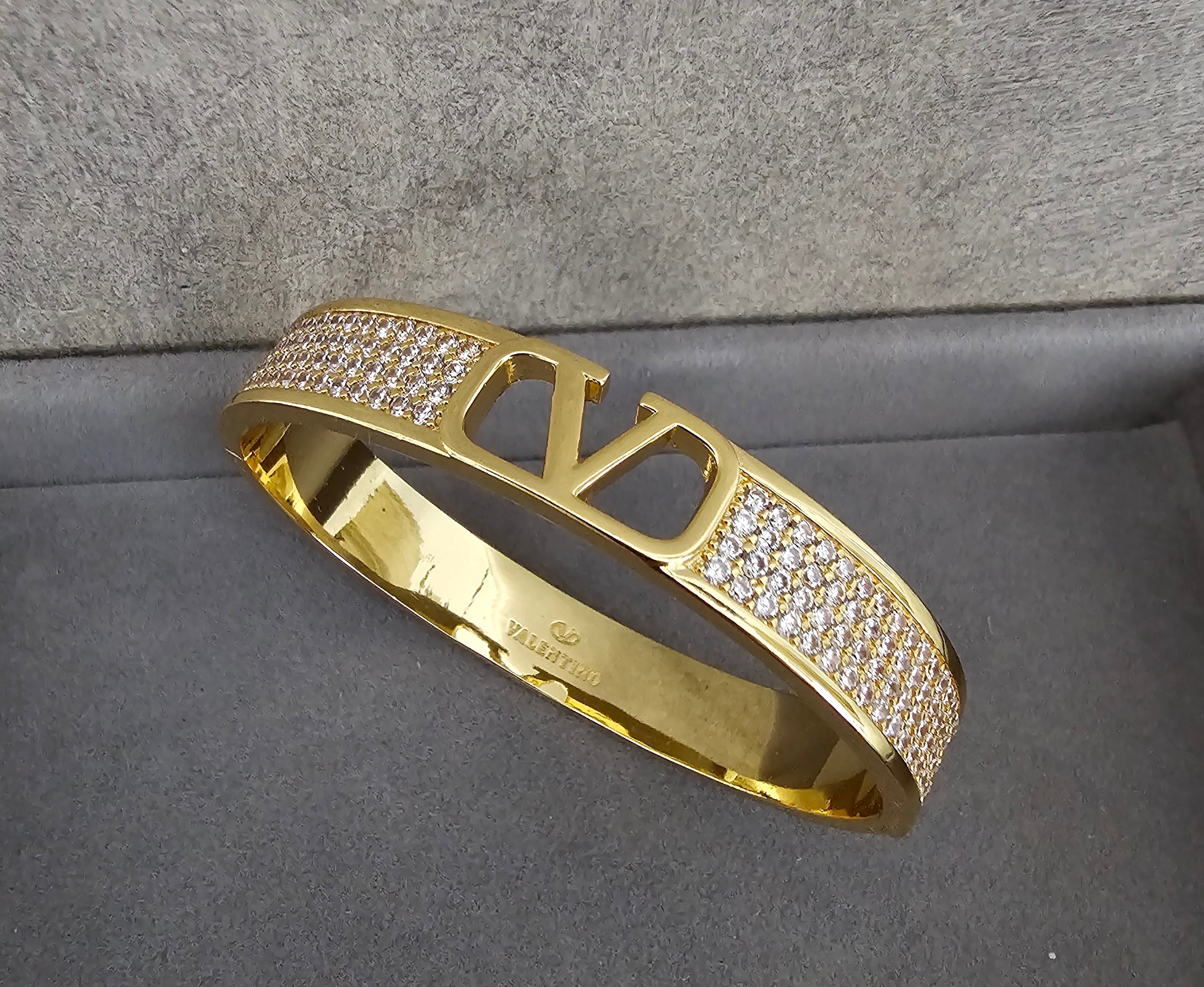 Valentino stone bangle