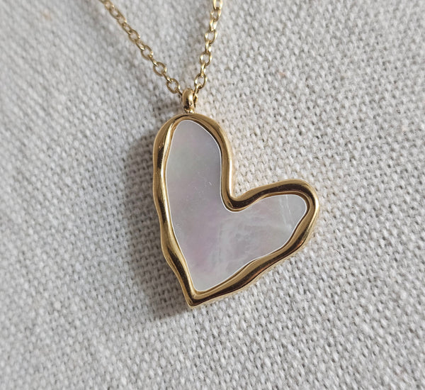 M/pearl slant heart necklace