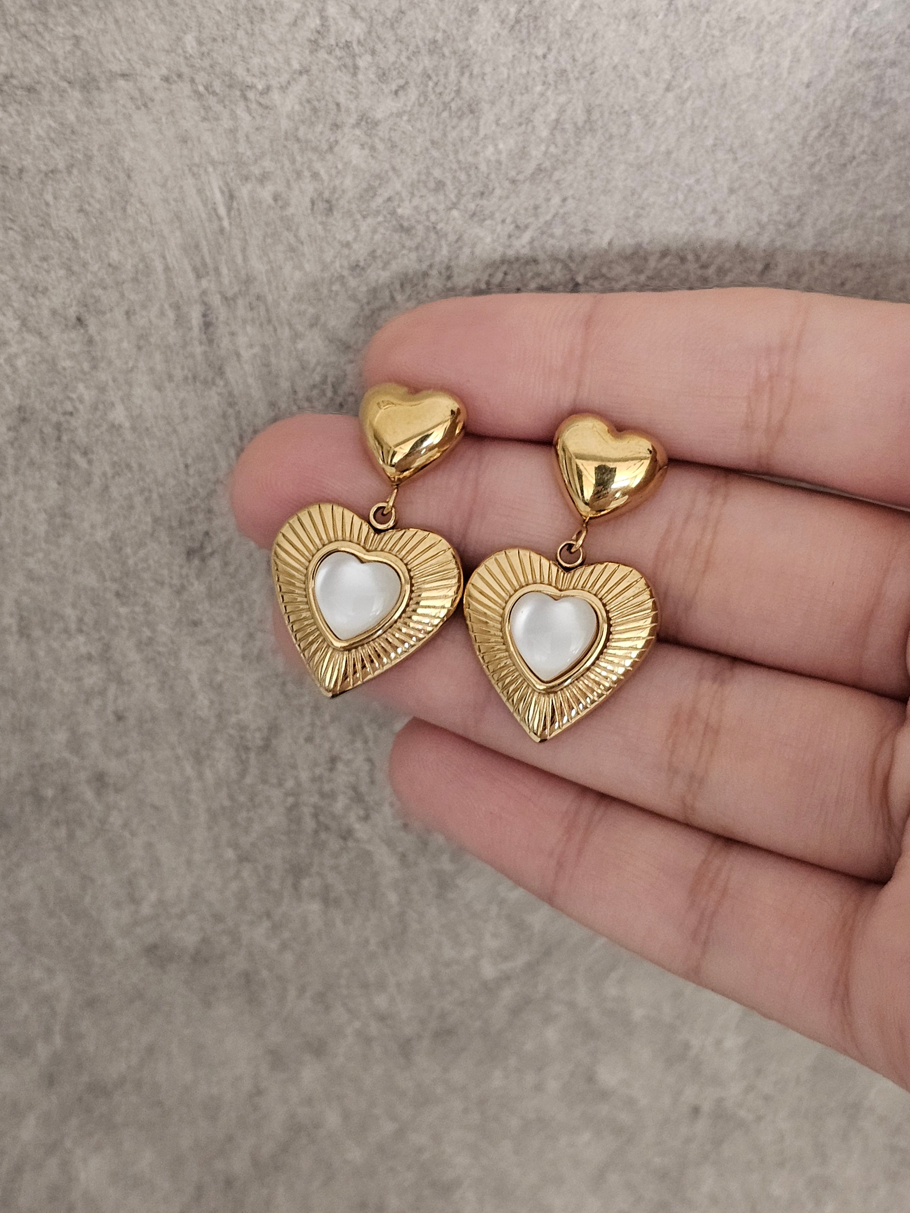 Heart earings with pearl