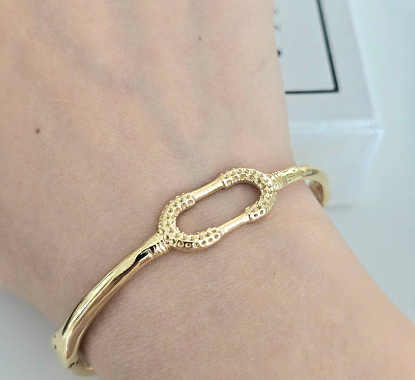 Oval hollow bangle