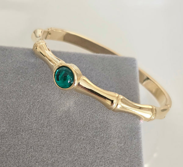 Green stone pipe bangle