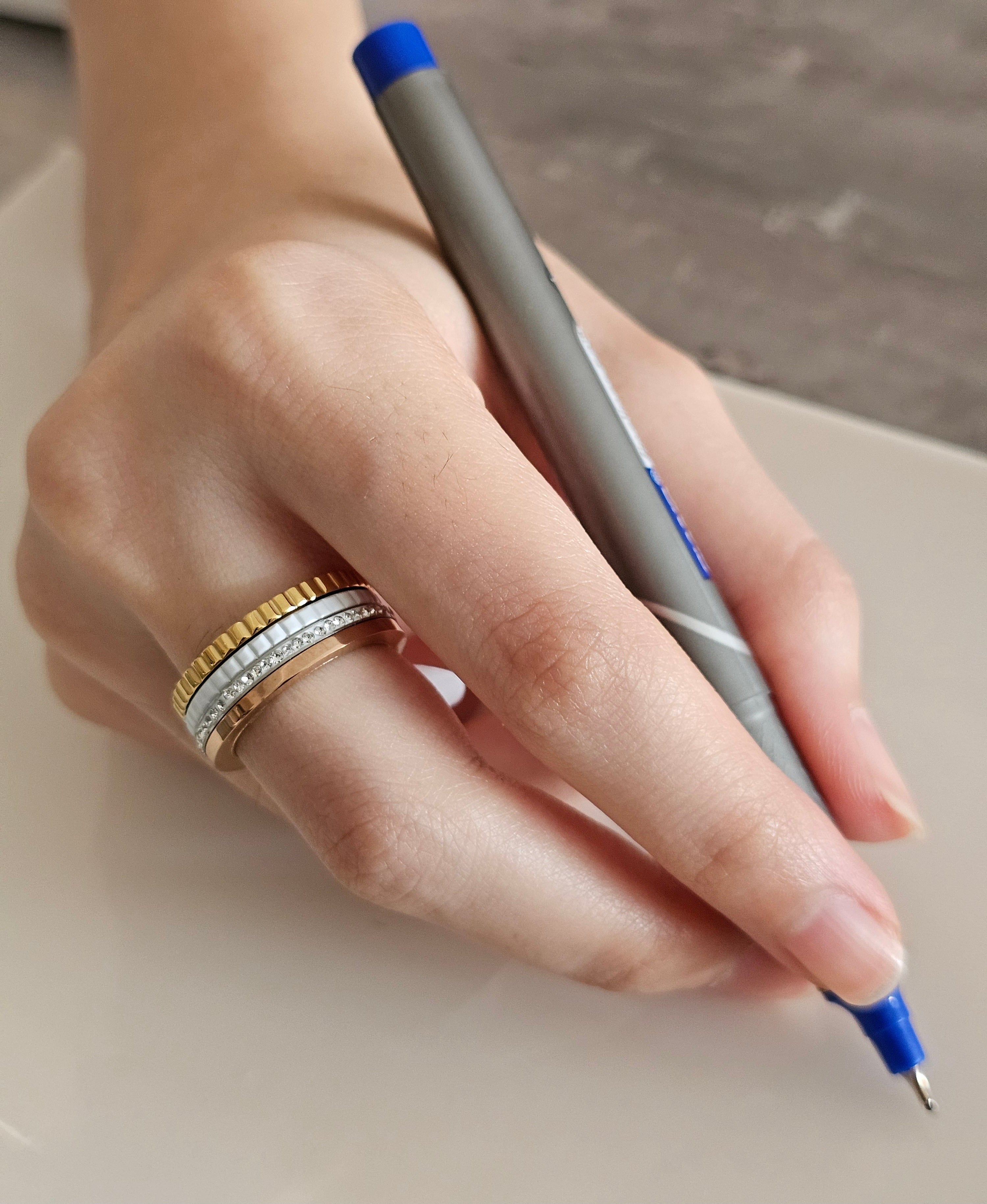 Boucheron ring band
